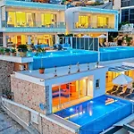 빌라 Akbel 3 Bedroom Seaview With Private Pool Hot Tub 칼칸