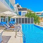 빌라 Akbel 3 Bedroom Seaview With Private Pool Hot Tub 칼칸