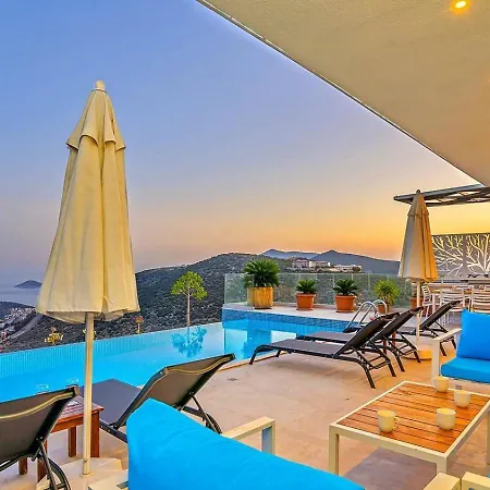 Akbel 3 Bedroom Seaview With Private Pool Hot Tub Vilă Kalkan