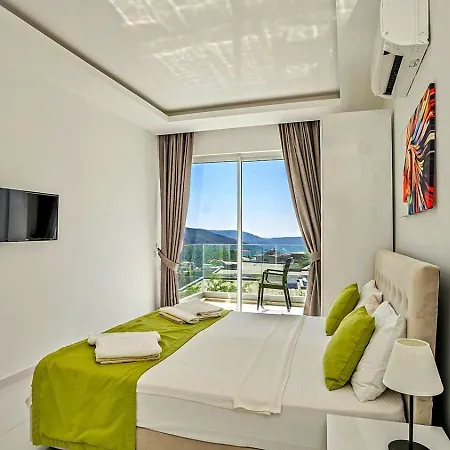 Akbel 3 Bedroom Seaview With Private Pool Hot Tub Villa