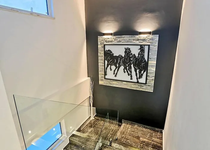 Akbel 3 Bedroom Seaview With Private Pool Hot Tub