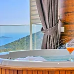 Akbel 3 Bedroom Seaview With Private Pool Hot Tub Vilă *
