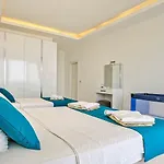 Vilă Akbel 3 Bedroom Seaview With Private Pool Hot Tub Kalkan